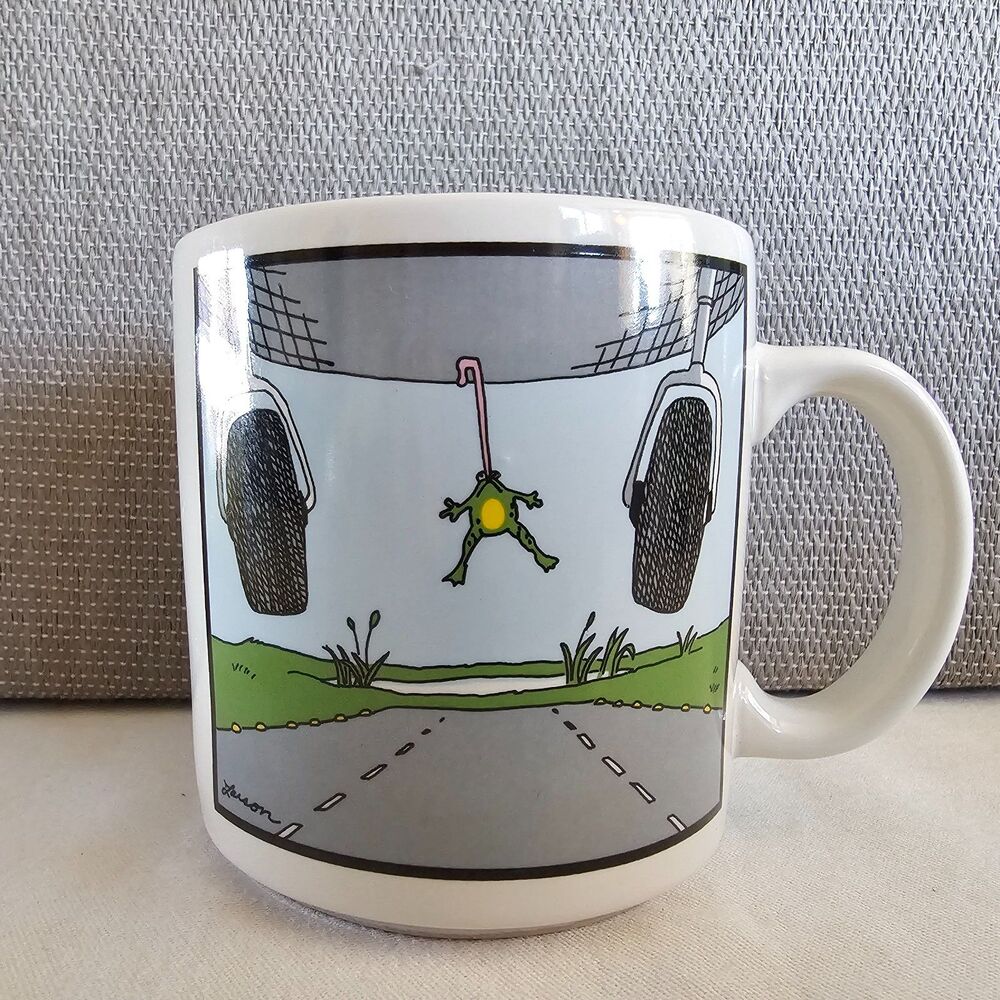 The Far Side Vintage Coffee Mug Frog Hanging on Airplane Bottom Gary Larson